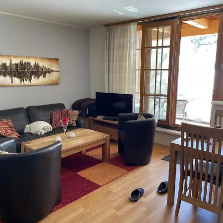 Apartment Lovely 3 Bedroom Apartment, In/ski Out Obertauern