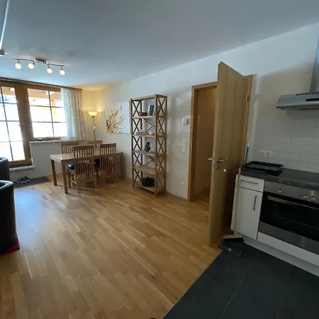 Lovely 3 Bedroom Apartment, In/ski Out اوبرتاورن